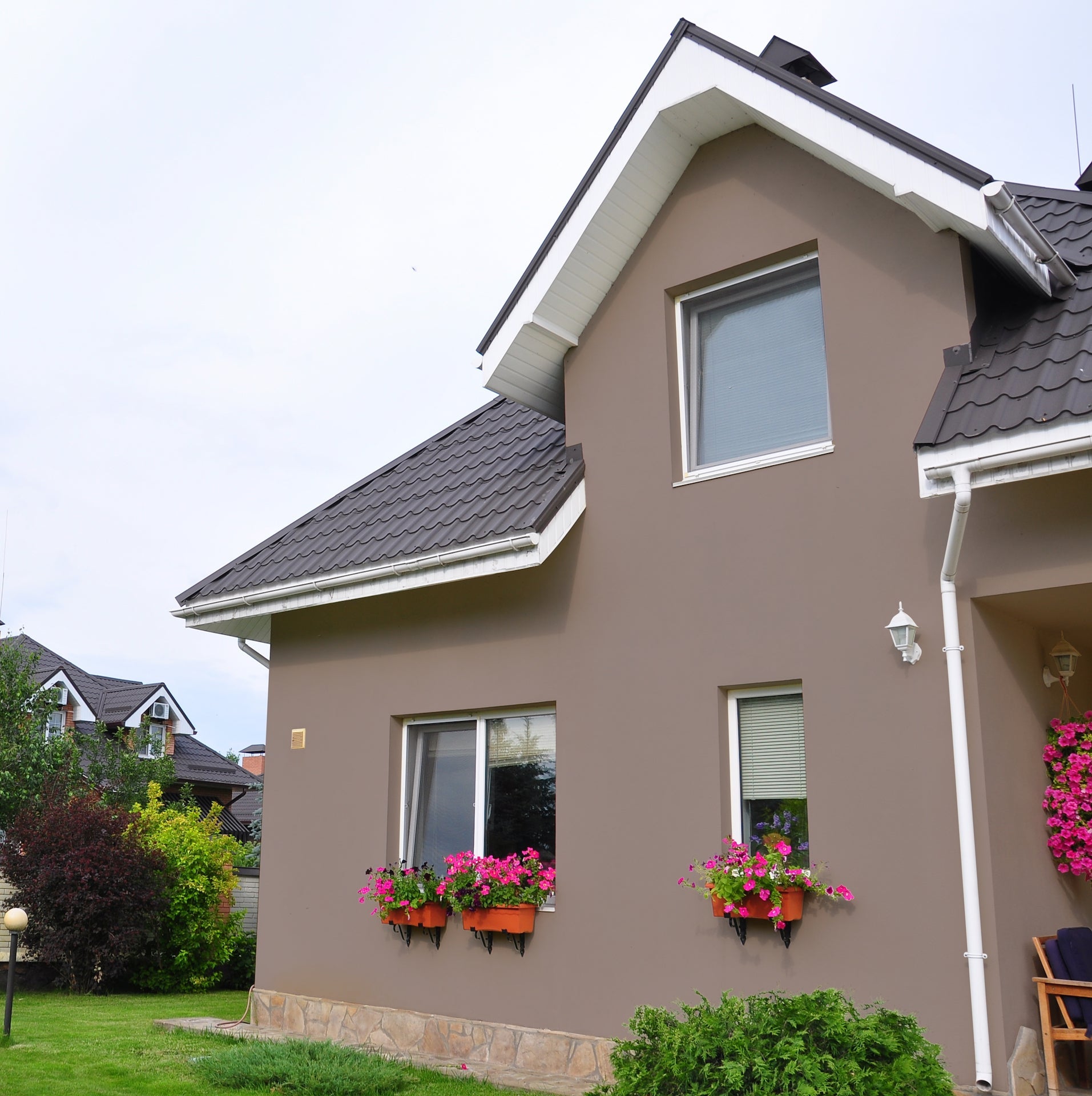 Derendo Fassadenfarbe Felsbraun mit EXTRA Wetterschutz - 4251604919571 - Derendo