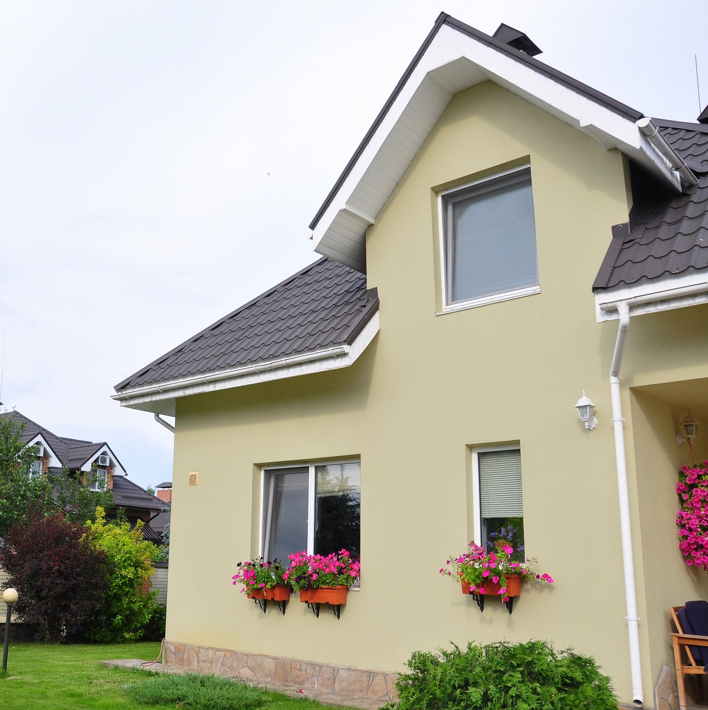 Derendo Fassadenfarbe Mauvegruen mit EXTRA Wetterschutz - 4251604915665 - Derendo