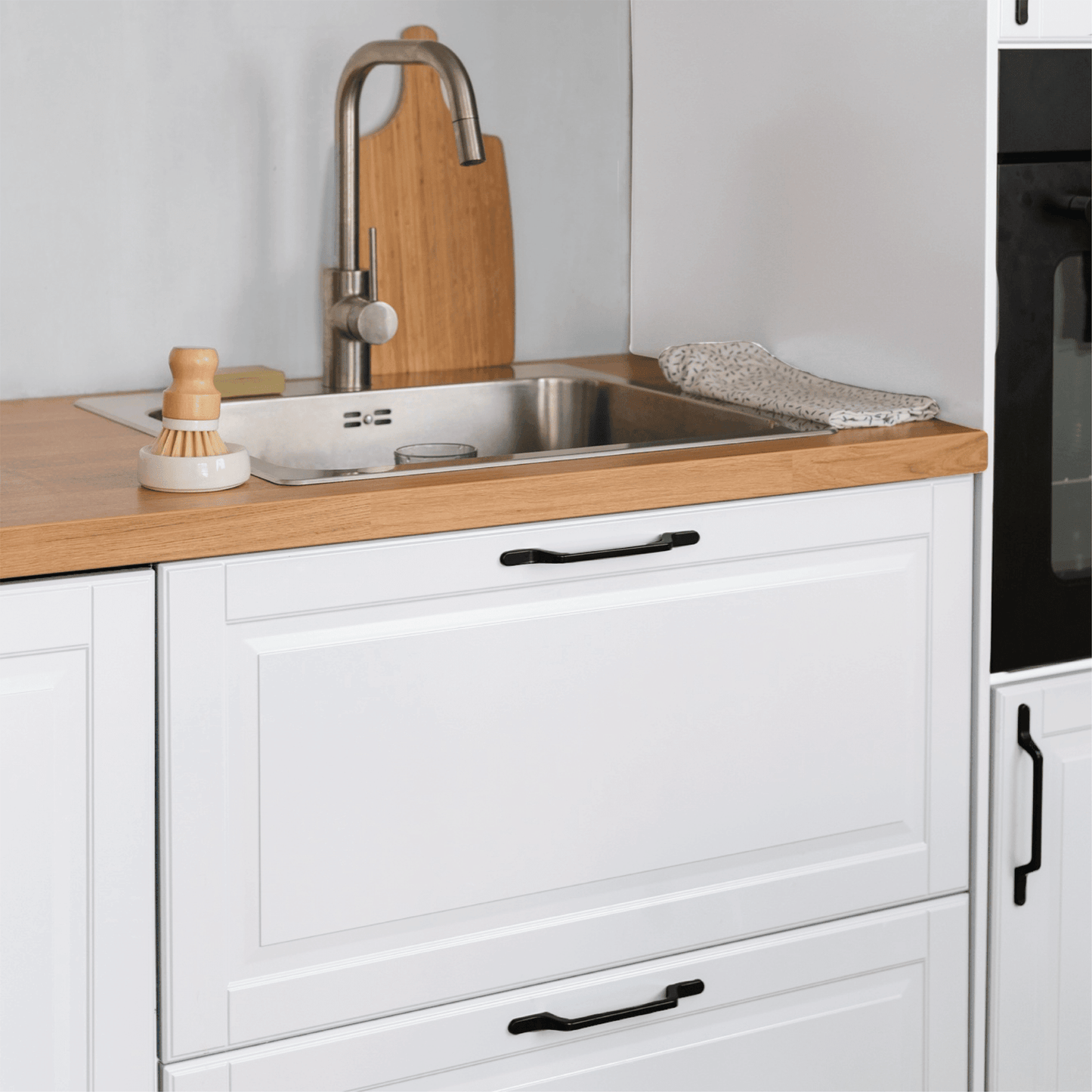 Derendo Möbelfarbe Reinweiss 2,5 L – Holzfarbe für Innen – Ohne Schleifen, Hochdeckend & Wasserbasiert – Für Möbel, Türen & Küchen – Umweltfreundlich & Geruchsarm in – Produktbild von Derendo