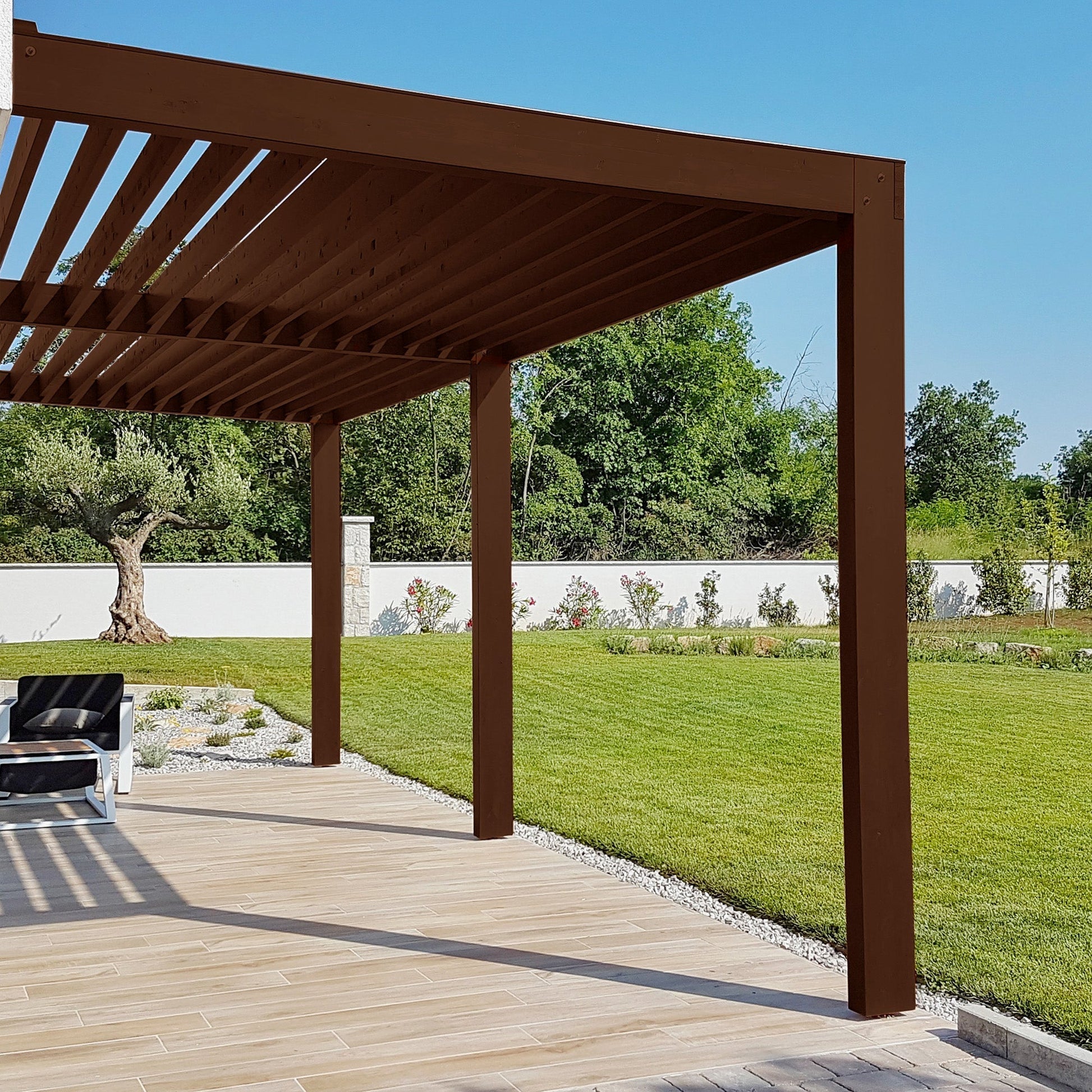 Derendo Wetterschutz Holzfarbe mahagonibraun RAL 8016 in Mahagonibraun RAL 8016 – Produktbild von Derendo