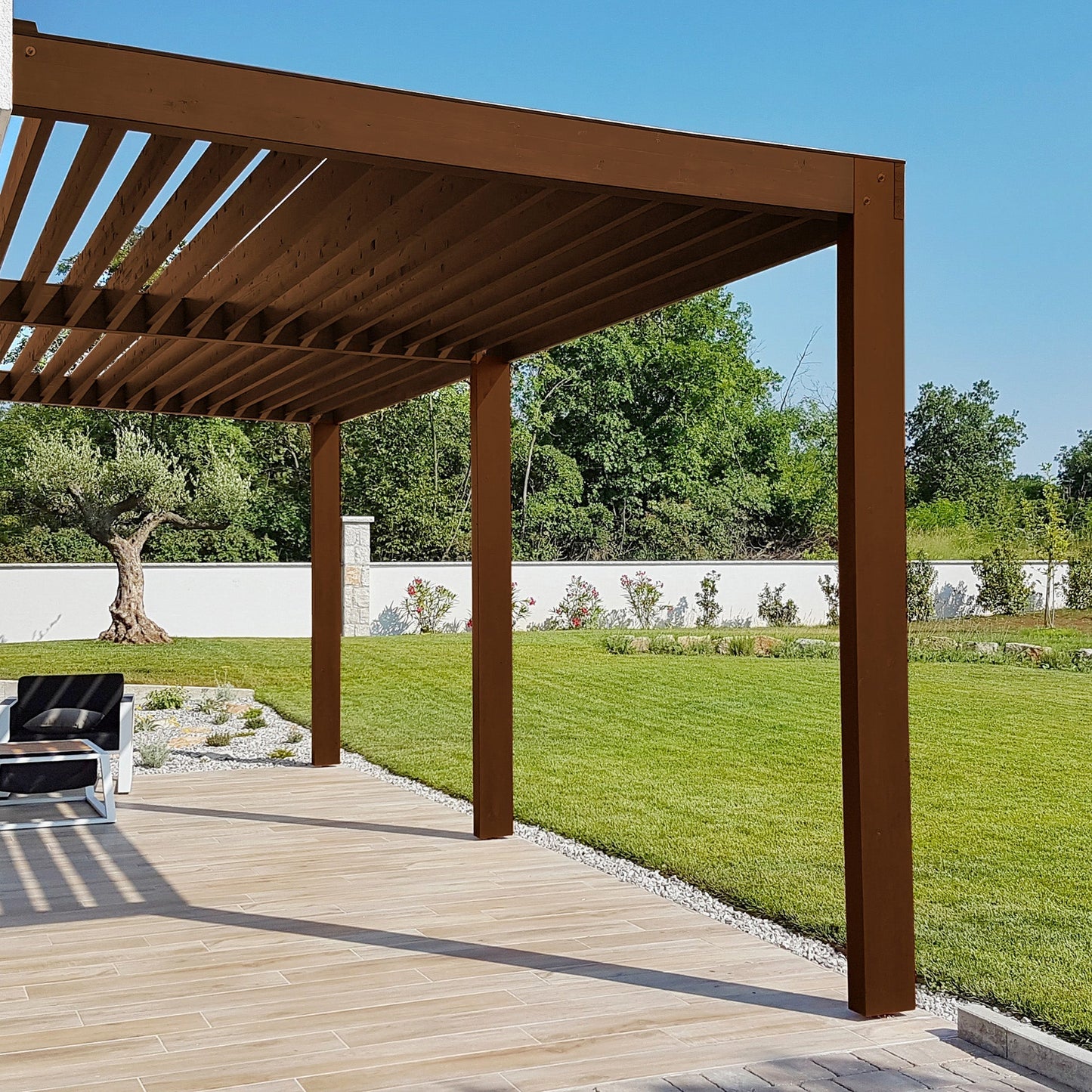 Derendo Wetterschutz Holzfarbe Nussbraun RAL 8011 in Nussbraun RAL 8011 – Produktbild von Derendo